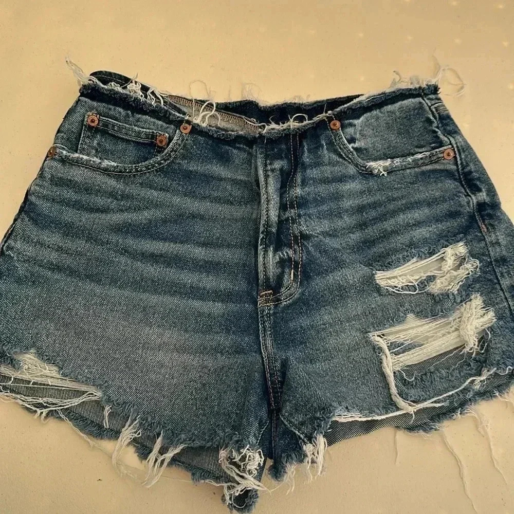 American eagle - Picture 1 of 3